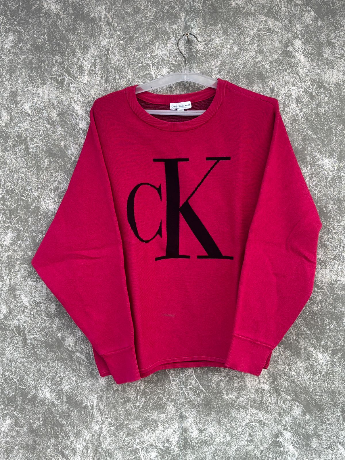 CALVIN KLEIN cute pink crewneck