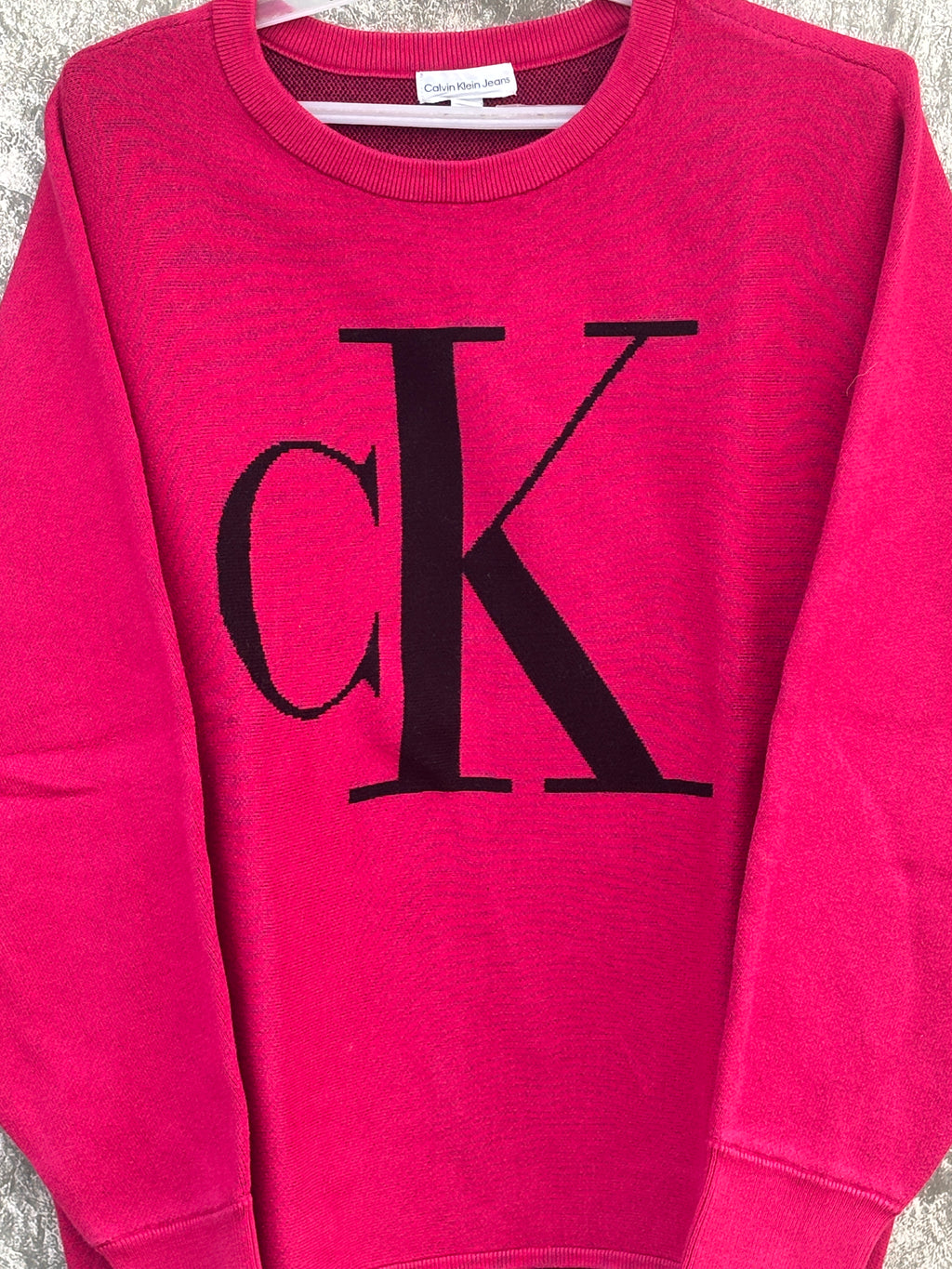 CALVIN KLEIN cute pink crewneck