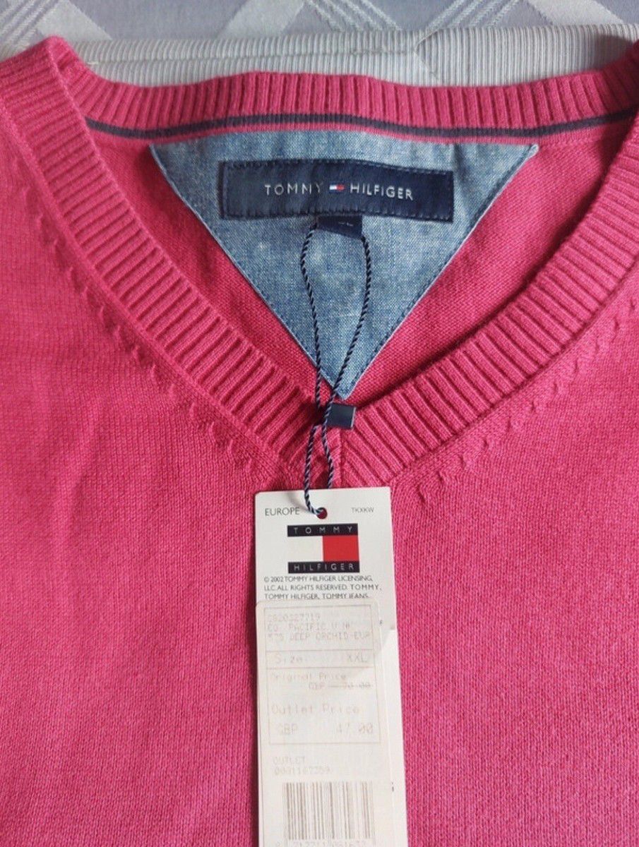 Tommy Hilfiger v neck ribbed pullover