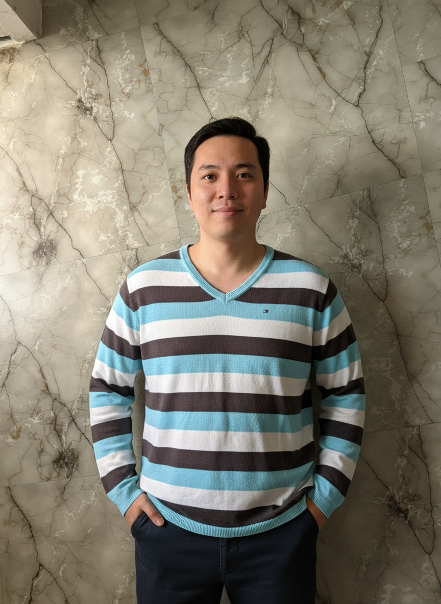 Tommy Hilfiger V-neck sweater